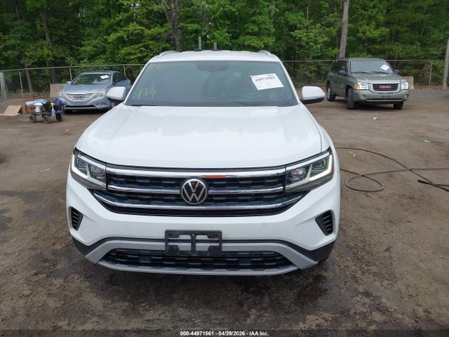 Продаж на аукціоні авто 2022 Volkswagen Atlas Cross Sport 3.6l V6 Se W/technology, vin: 1V2HE2CA1NC217842, номер лоту: 44971561