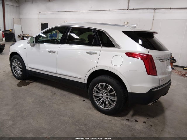 44971618 :رقم المزاد ، 1GYKNDRS8HZ270228 vin ، 2017 Cadillac Xt5 Luxury مزاد بيع