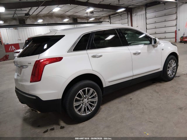 44971618 :رقم المزاد ، 1GYKNDRS8HZ270228 vin ، 2017 Cadillac Xt5 Luxury مزاد بيع