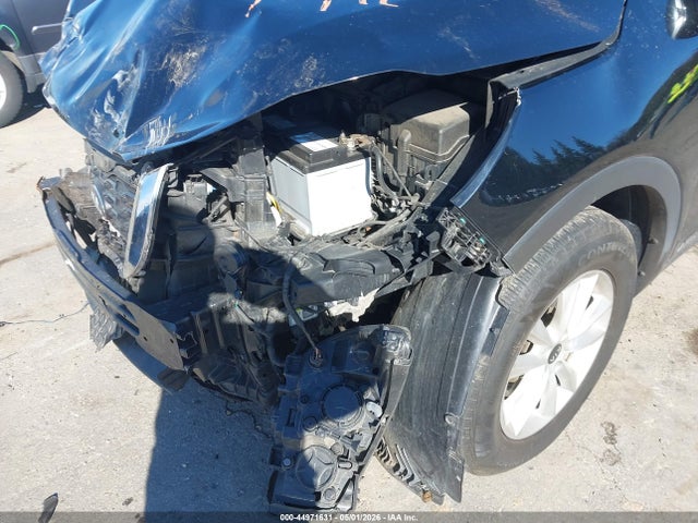 5XYPGDA51KG563714 KIA Sorento 3.3l Lx