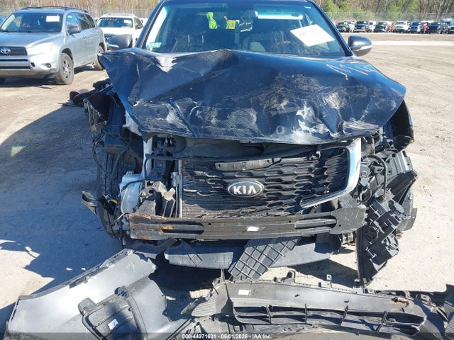 5XYPGDA51KG563714 KIA Sorento 3.3l Lx