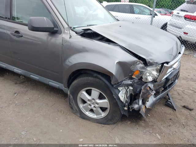 2010 Ford Escape Xlt მანქანა იყიდება აუქციონზე, vin: 1FMCU0D70AKB79358, აუქციონის ნომერი: 44971652