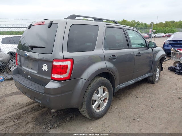 2010 Ford Escape Xlt მანქანა იყიდება აუქციონზე, vin: 1FMCU0D70AKB79358, აუქციონის ნომერი: 44971652