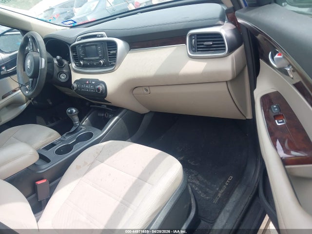 44971659 :رقم المزاد ، 5XYPG4A58HG337758 vin ، 2017 Kia Sorento 3.3l Lx مزاد بيع