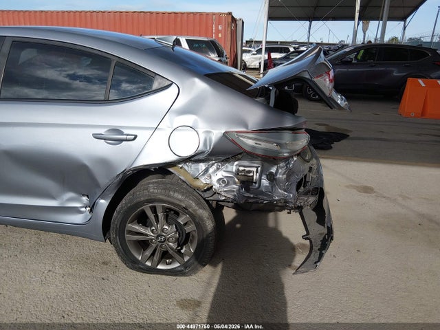 5NPD84LF9HH002779 Hyundai ELANTRA SE