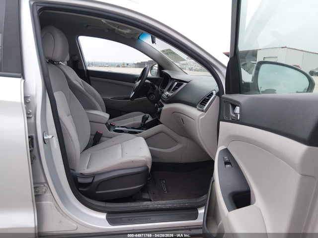 44971769 :رقم المزاد ، KM8J3CA44JU648297 vin ، 2018 Hyundai Tucson Sel مزاد بيع