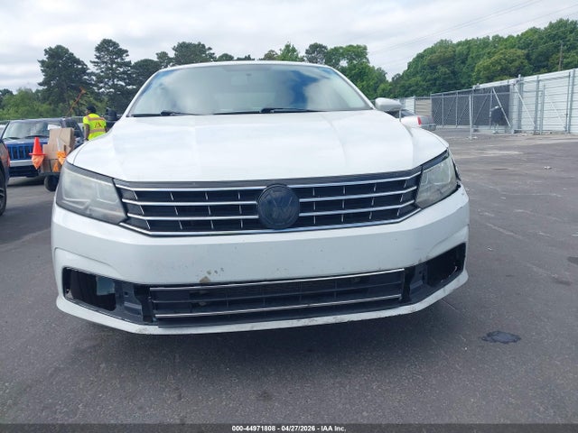 Продаж на аукціоні авто 2018 Volkswagen Passat 2.0t R-line/2.0t S, vin: 1VWAA7A31JC015333, номер лоту: 44971808