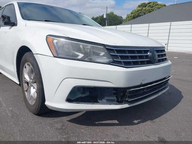 Продаж на аукціоні авто 2018 Volkswagen Passat 2.0t R-line/2.0t S, vin: 1VWAA7A31JC015333, номер лоту: 44971808