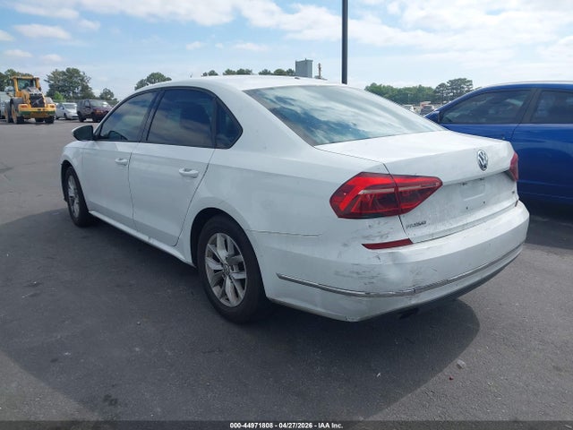 Продаж на аукціоні авто 2018 Volkswagen Passat 2.0t R-line/2.0t S, vin: 1VWAA7A31JC015333, номер лоту: 44971808