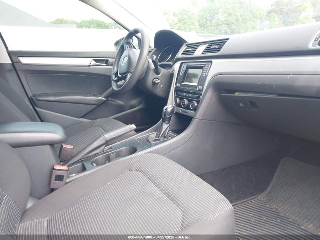 Продаж на аукціоні авто 2018 Volkswagen Passat 2.0t R-line/2.0t S, vin: 1VWAA7A31JC015333, номер лоту: 44971808