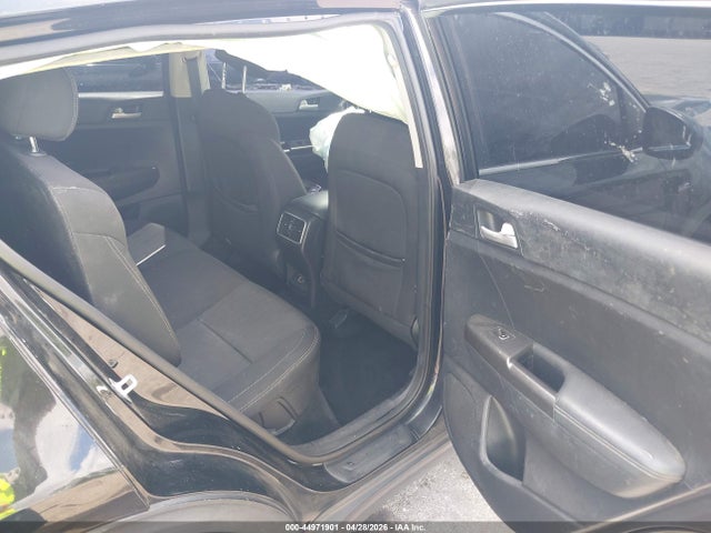 Продажа на аукционе авто 2017 Kia Sportage Lx, vin: KNDPMCAC6H7070716, номер лота: 44971901