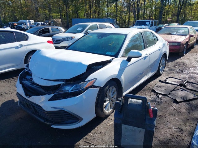 2021 Toyota Camry Le მანქანა იყიდება აუქციონზე, vin: 4T1C11AK9MU565230, აუქციონის ნომერი: 44971936