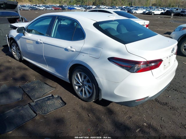 2021 Toyota Camry Le მანქანა იყიდება აუქციონზე, vin: 4T1C11AK9MU565230, აუქციონის ნომერი: 44971936