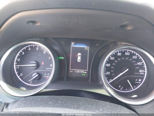 44972019 :رقم المزاد ، 4T1B11HKXJU565380 vin ، 2018 Toyota Camry Se مزاد بيع