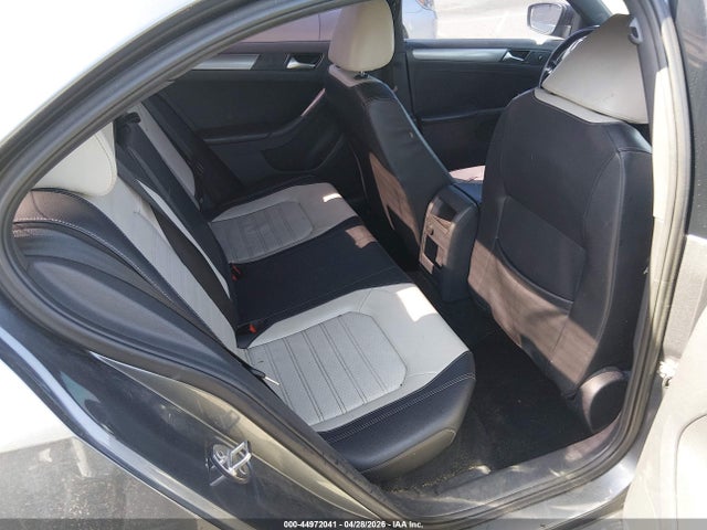 3VWD17AJ6GM330504 Volkswagen Jetta 1.8t Sport