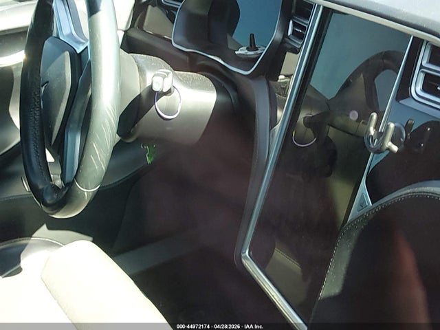 5YJSA1E11HF208883 Tesla Model S 60/75