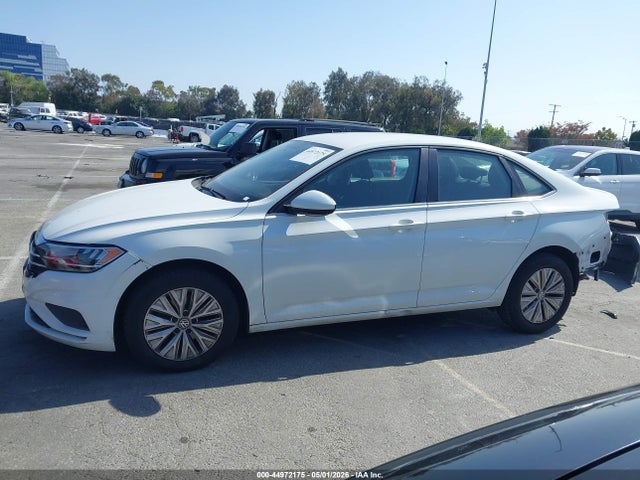 Продажа на аукционе авто 2020 Volkswagen Jetta 1.4t R-line/1.4t S/1.4t Se, vin: 3VWCB7BU5LM017326, номер лота: 44972175