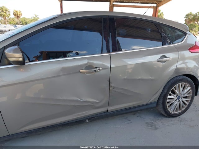 Продаж на аукціоні авто 2015 Ford Focus Titanium, vin: 1FADP3N29FL298540, номер лоту: 44972179
