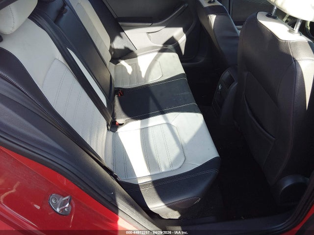 44972257 :رقم المزاد ، 3VWD17AJ1GM325887 vin ، 2016 Volkswagen Jetta 1.8t Sport مزاد بيع