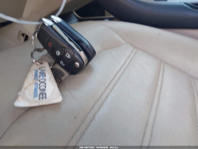 44972263 :رقم المزاد ، 3FA6P0LU3FR202656 vin ، 2015 Ford Fusion Hybrid Se مزاد بيع