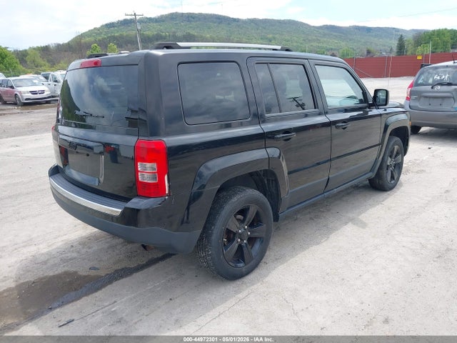 44972301 :رقم المزاد ، 1C4NJRFB7CD689791 vin ، 2012 Jeep Patriot Latitude مزاد بيع