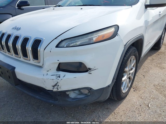 2015 Jeep Cherokee Latitude მანქანა იყიდება აუქციონზე, vin: 1C4PJLCB0FW676870, აუქციონის ნომერი: 44972304