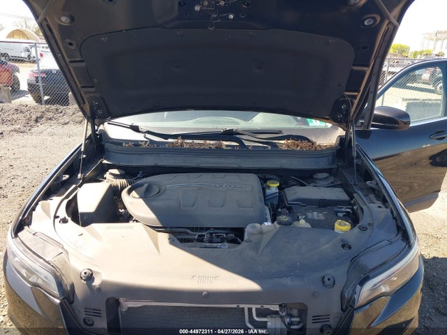 44972311 :رقم المزاد ، 1C4PJMLX7KD130719 vin ، 2019 Jeep Cherokee Latitude Plus 4x4 مزاد بيع
