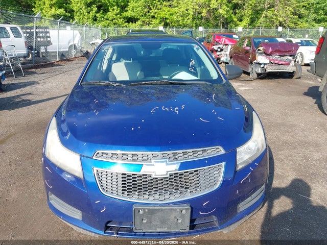 44972314 :رقم المزاد ، 1G1PA5SG5D7305034 vin ، 2013 Chevrolet Cruze Ls Auto مزاد بيع