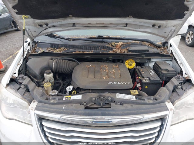 44972328 :رقم المزاد ، 2C4RC1BG8ER395315 vin ، 2014 Chrysler Town & Country Touring مزاد بيع