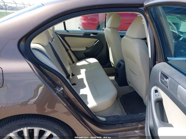 3VWD07AJ1FM325275 Volkswagen Jetta 1.8t Se