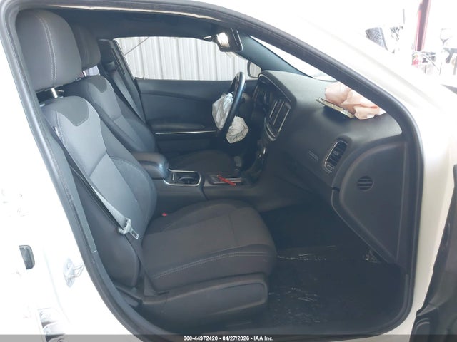 Продаж на аукціоні авто 2015 Dodge Charger Se, vin: 2C3CDXBG8FH731420, номер лоту: 44972420