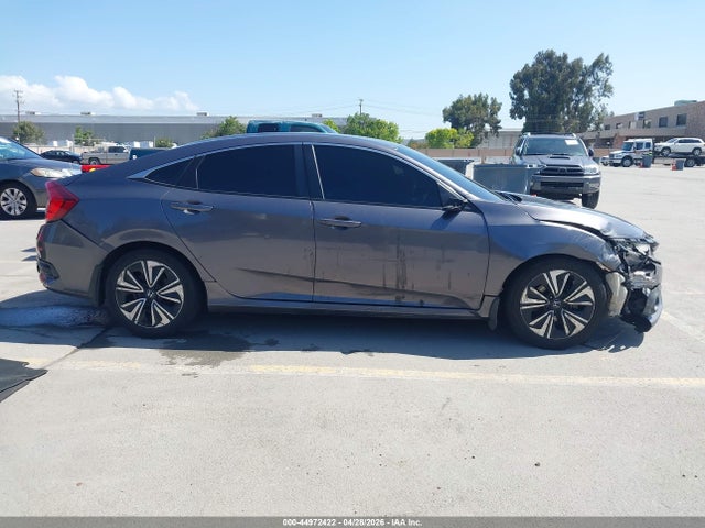 2HGFC2F59JH517280 Honda Civic Lx
