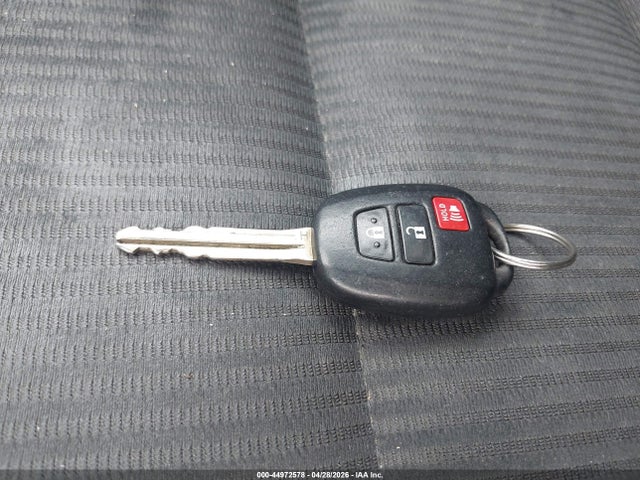 2T3WFREV3FW170570 Toyota Rav4 Xle