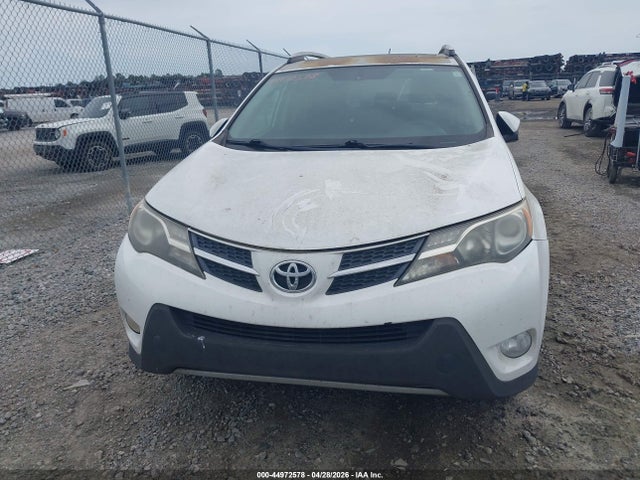 2T3WFREV3FW170570 Toyota Rav4 Xle