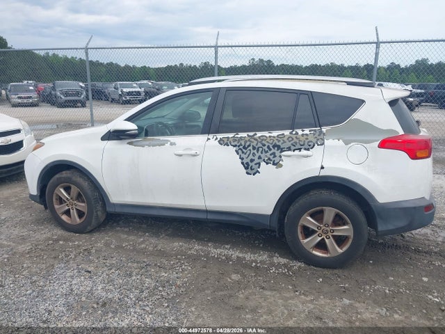 2T3WFREV3FW170570 Toyota Rav4 Xle