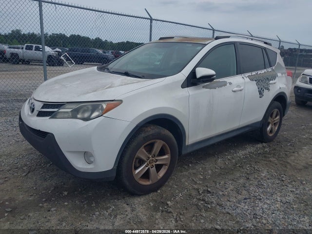 2T3WFREV3FW170570 Toyota Rav4 Xle
