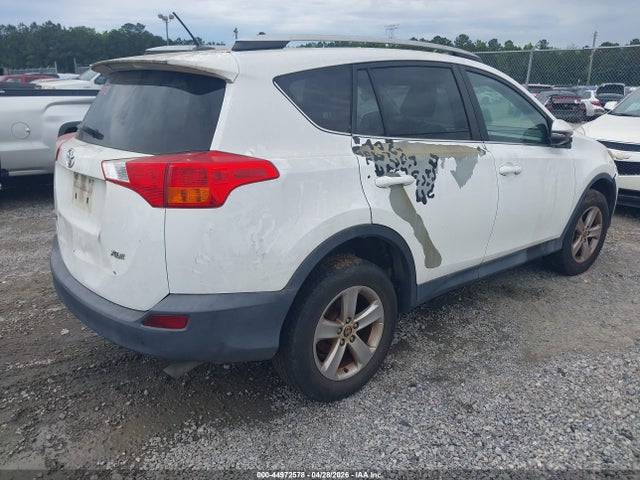 2T3WFREV3FW170570 Toyota Rav4 Xle