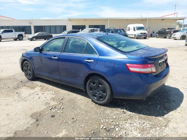 44972585 :رقم المزاد ، 4T1BF3EK2BU619970 vin ، 2011 Toyota Camry Le مزاد بيع