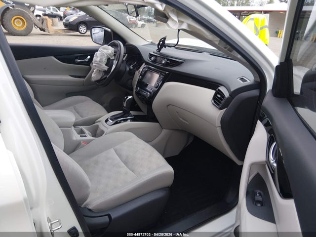 JN1BJ1CR2JW289065 Nissan Rogue Sport Sv