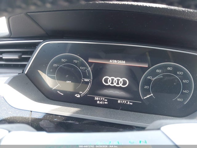 2021 Audi E-tron Premium Quattro მანქანა იყიდება აუქციონზე, vin: WA1AAAGE8MB025564, აუქციონის ნომერი: 44972762