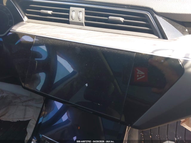 2021 Audi E-tron Premium Quattro მანქანა იყიდება აუქციონზე, vin: WA1AAAGE8MB025564, აუქციონის ნომერი: 44972762