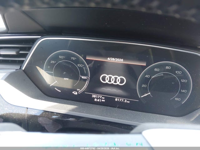 2021 Audi E-tron Premium Quattro მანქანა იყიდება აუქციონზე, vin: WA1AAAGE8MB025564, აუქციონის ნომერი: 44972762