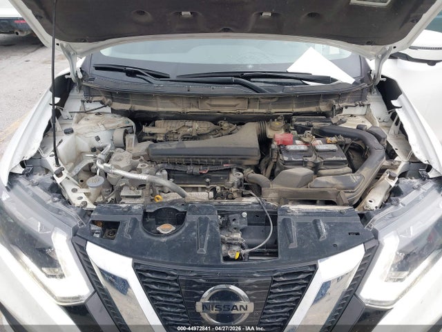 2017 Nissan Rogue Sv მანქანა იყიდება აუქციონზე, vin: 5N1AT2MV4HC880574, აუქციონის ნომერი: 44972841