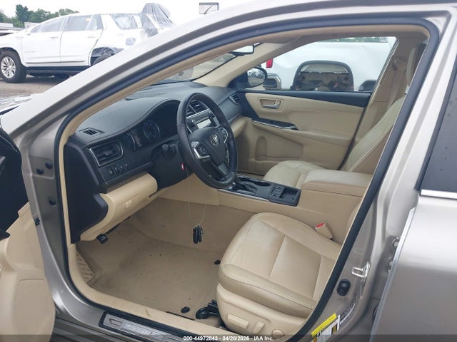 2017 Toyota Camry Hybrid Xle მანქანა იყიდება აუქციონზე, vin: 4T1BD1FK4HU225856, აუქციონის ნომერი: 44972843