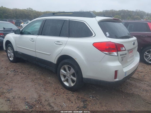 44972890 :رقم المزاد ، 4S4BRCCC0E3266951 vin ، 2014 Subaru Outback 2.5i Premium مزاد بيع