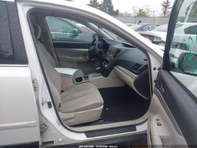 44972890 :رقم المزاد ، 4S4BRCCC0E3266951 vin ، 2014 Subaru Outback 2.5i Premium مزاد بيع