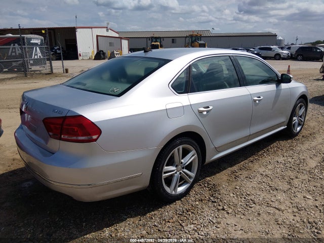Продаж на аукціоні авто 2013 Volkswagen Passat 2.0l Tdi Se, vin: 1VWBN7A38DC099664, номер лоту: 44972892