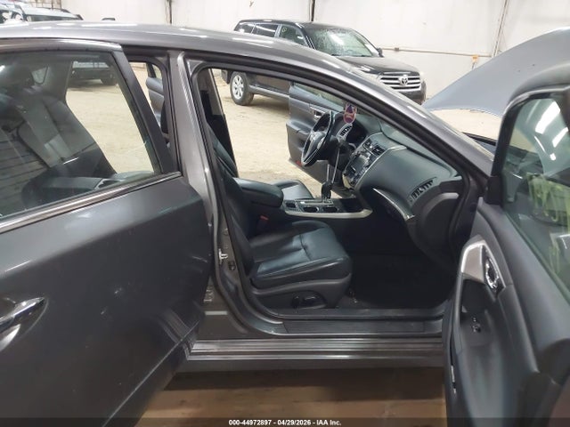 2015 Nissan Altima 2.5 Sl მანქანა იყიდება აუქციონზე, vin: 1N4AL3AP5FC257175, აუქციონის ნომერი: 44972897