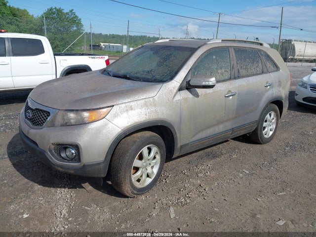 44972939 :رقم المزاد ، 5XYKT3A60DG405943 vin ، 2013 Kia Sorento Lx مزاد بيع