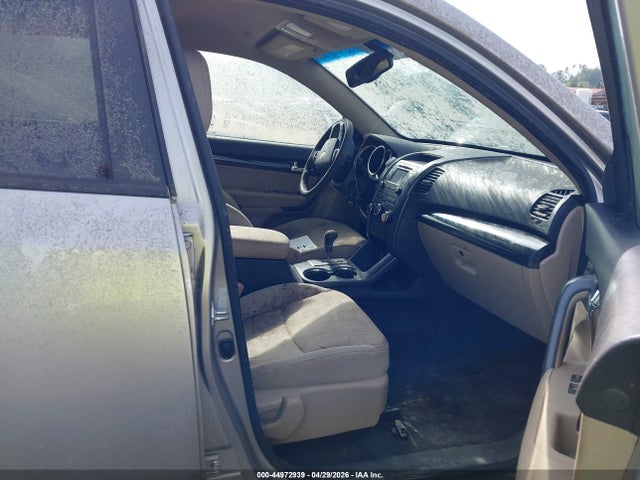 44972939 :رقم المزاد ، 5XYKT3A60DG405943 vin ، 2013 Kia Sorento Lx مزاد بيع